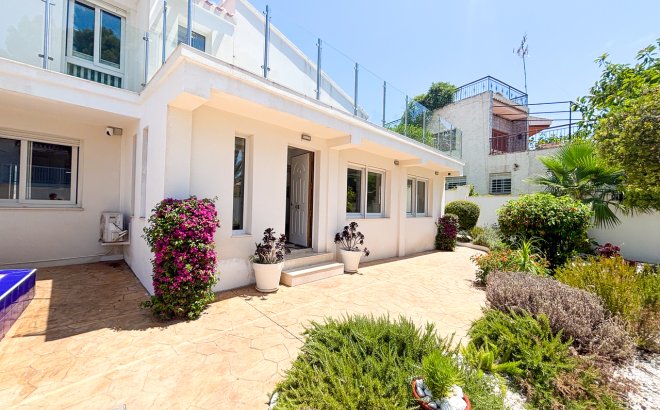 Revente - Villa -
Dehesa de Campoamor - Costa Blanca