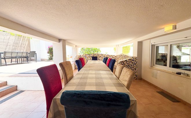 Revente - Villa -
Dehesa de Campoamor - Costa Blanca