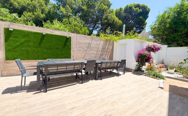 Revente - Villa -
Dehesa de Campoamor - Costa Blanca