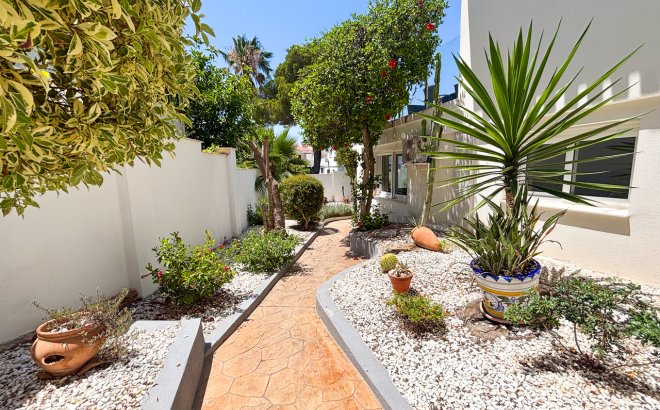 Revente - Villa -
Dehesa de Campoamor - Costa Blanca
