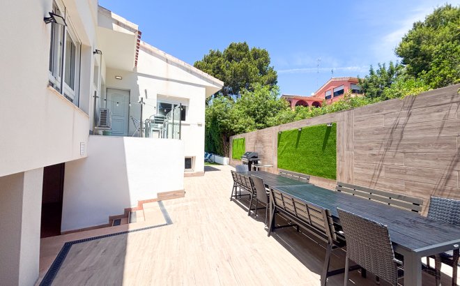 Revente - Villa -
Dehesa de Campoamor - Costa Blanca
