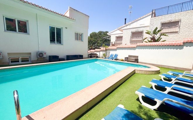 Revente - Villa -
Dehesa de Campoamor - Costa Blanca