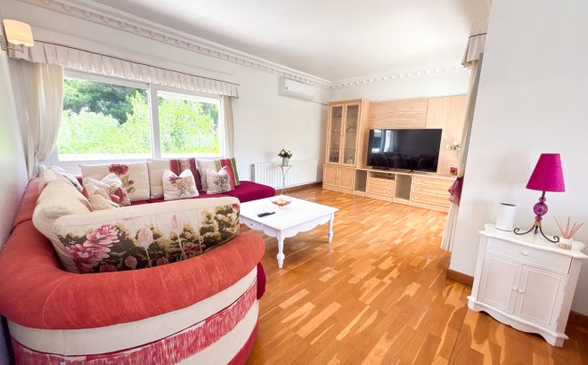 Revente - Villa -
Dehesa de Campoamor - Costa Blanca