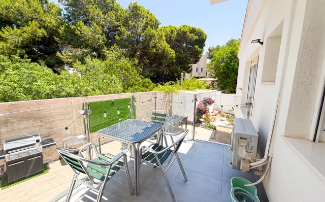Revente - Villa -
Dehesa de Campoamor - Costa Blanca
