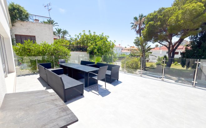 Revente - Villa -
Dehesa de Campoamor - Costa Blanca
