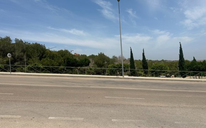 Herverkoop - Villa -
San Miguel de Salinas - Inland