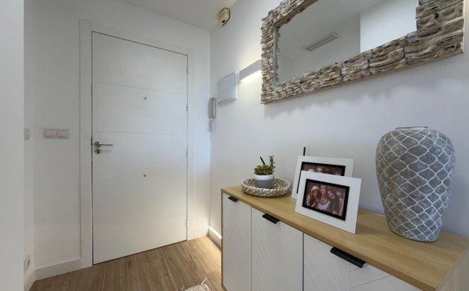 Revente - Appartement -
Torrevieja - Punta Prima