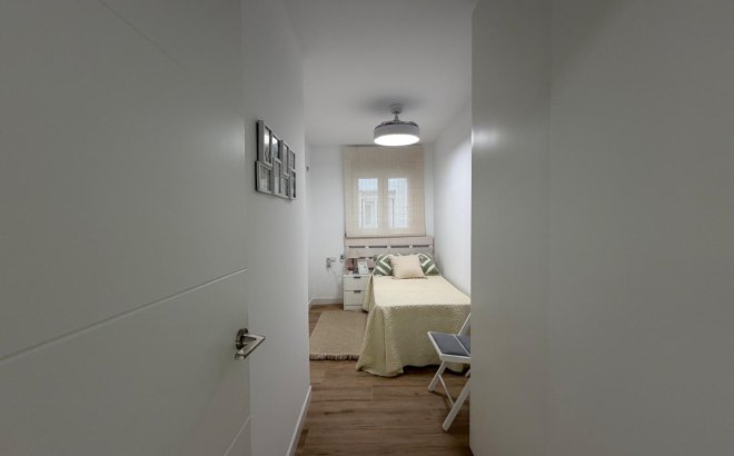 Revente - Appartement -
Torrevieja - Punta Prima
