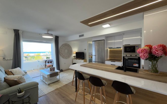 Revente - Appartement -
Torrevieja - Punta Prima