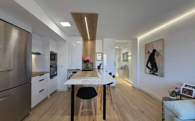 Revente - Appartement -
Torrevieja - Punta Prima