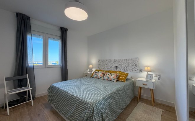 Revente - Appartement -
Torrevieja - Punta Prima
