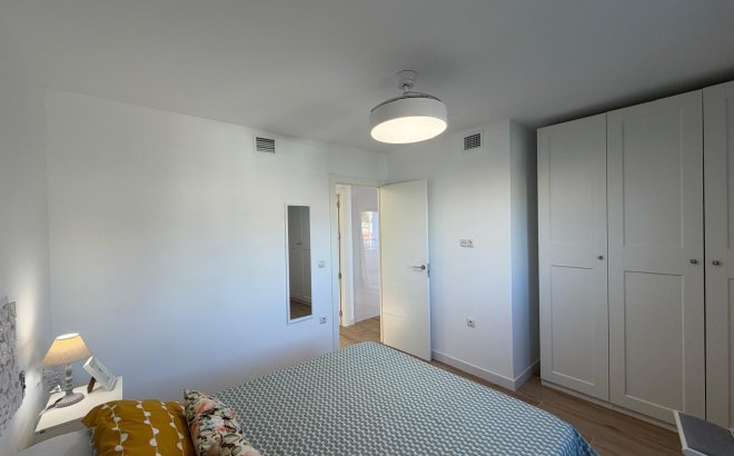 Revente - Appartement -
Torrevieja - Punta Prima