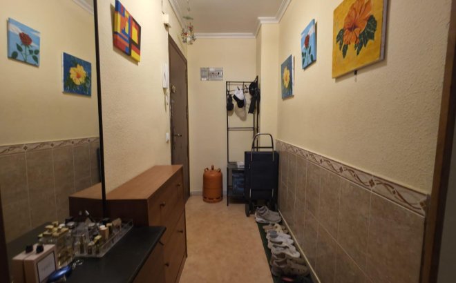 Herverkoop - Appartement -
Torrevieja - Playa del Cura