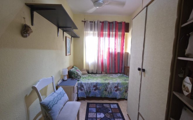 Herverkoop - Appartement -
Torrevieja - Playa del Cura
