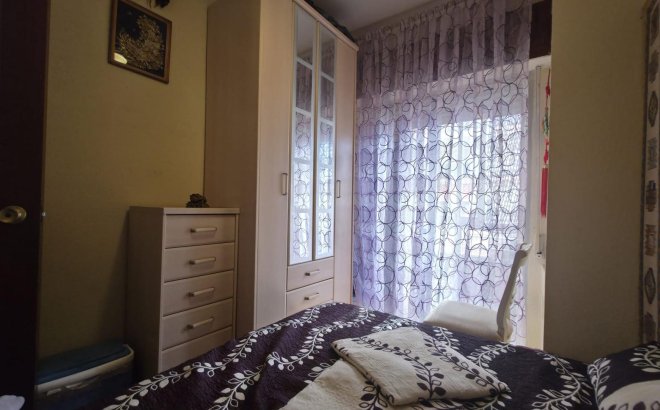 Herverkoop - Appartement -
Torrevieja - Playa del Cura