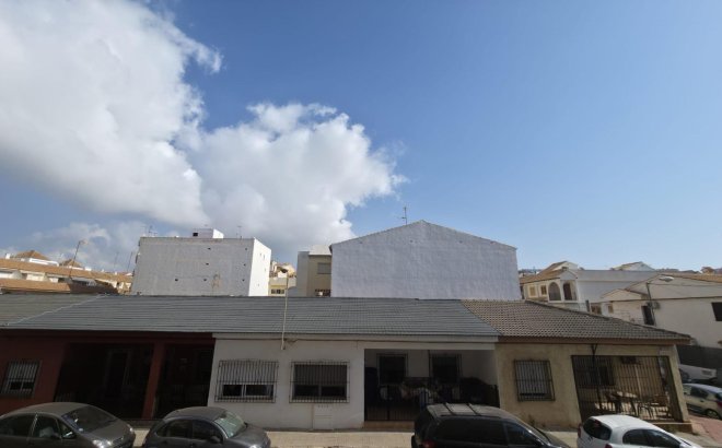 Herverkoop - Appartement -
Torrevieja - Playa del Cura