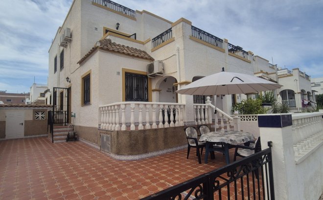 Herverkoop - Town House -
Orihuela Costa - Costa Blanca