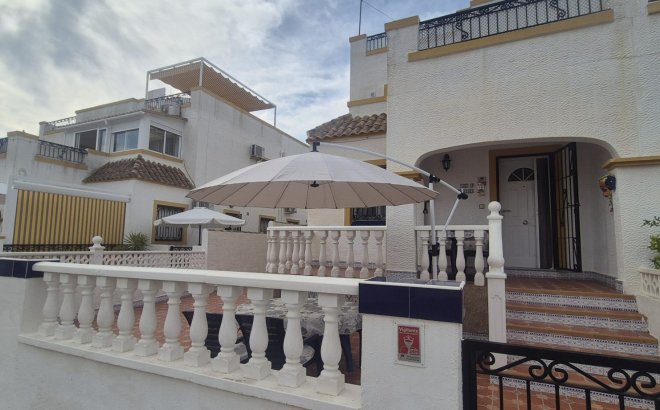 Herverkoop - Town House -
Orihuela Costa - Costa Blanca