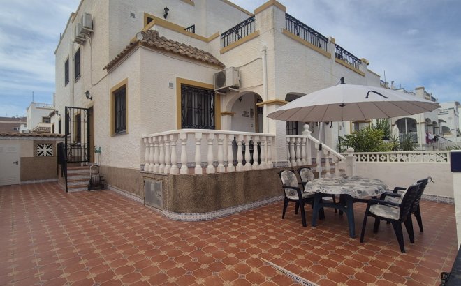 Herverkoop - Town House -
Orihuela Costa - Costa Blanca