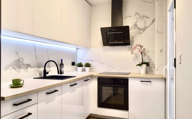 Resale - Town House -
Los Altos - Costa Blanca