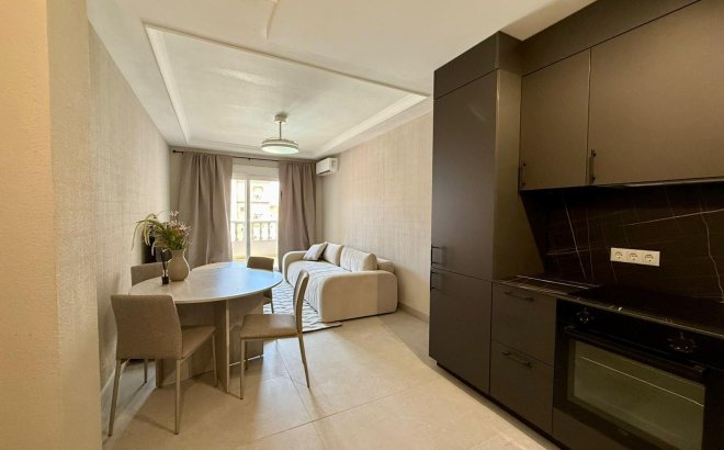 Revente - Appartement -
Torrevieja - Playa del Cura
