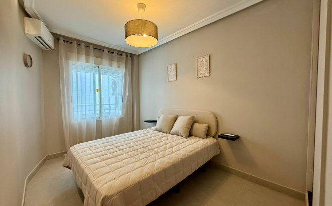 Revente - Appartement -
Torrevieja - Playa del Cura