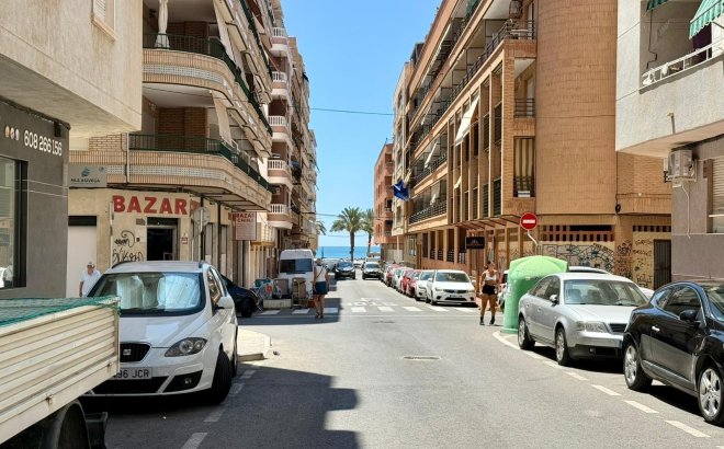 Revente - Appartement -
Torrevieja - Playa del Cura