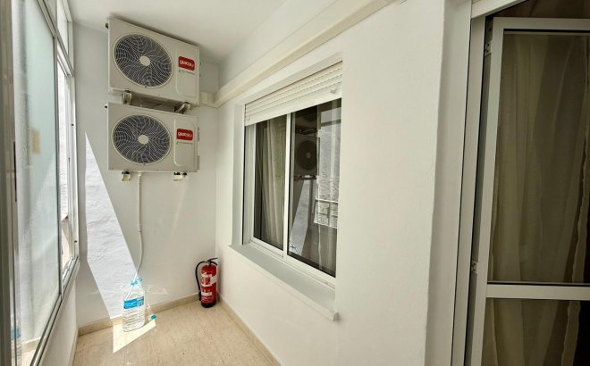 Revente - Appartement -
Torrevieja - Playa del Cura