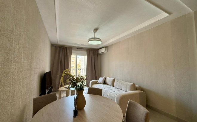 Revente - Appartement -
Torrevieja - Playa del Cura