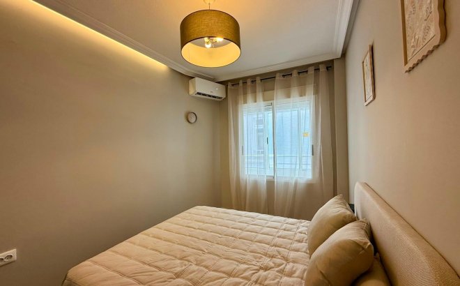 Revente - Appartement -
Torrevieja - Playa del Cura