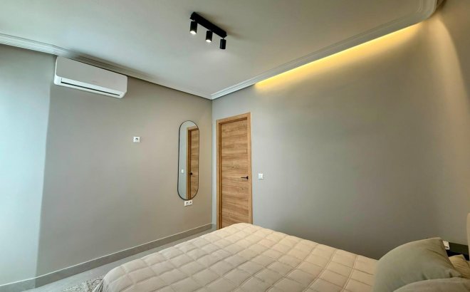 Revente - Appartement -
Torrevieja - Playa del Cura