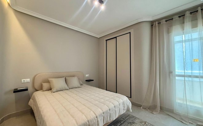 Revente - Appartement -
Torrevieja - Playa del Cura