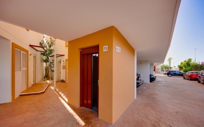 Revente - Appartement -
Orihuela Costa - Playa Flamenca