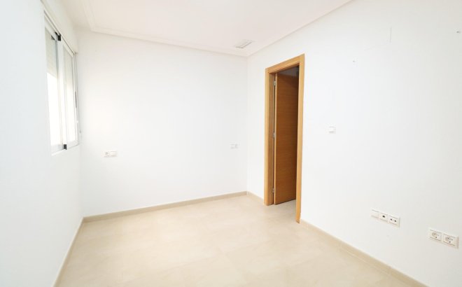 Revente - Appartement -
Torrevieja - Acequion