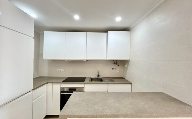 Revente - Appartement -
Villamartin - Costa Blanca