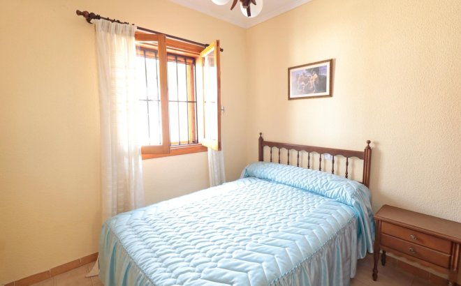 Revente - Town House -
Torrevieja - Playa De Los Naufragos