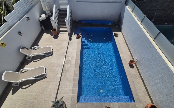 Resale - Semi Detached -
Villamartin - Costa Blanca