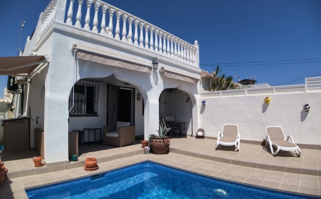 Resale - Semi Detached -
Villamartin - Costa Blanca