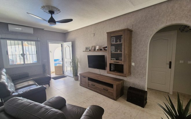Resale - Semi Detached -
Villamartin - Costa Blanca