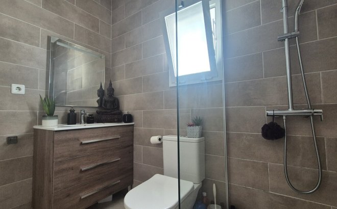 Resale - Semi Detached -
Villamartin - Costa Blanca