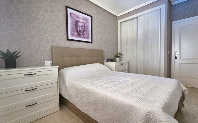 Resale - Semi Detached -
Villamartin - Costa Blanca