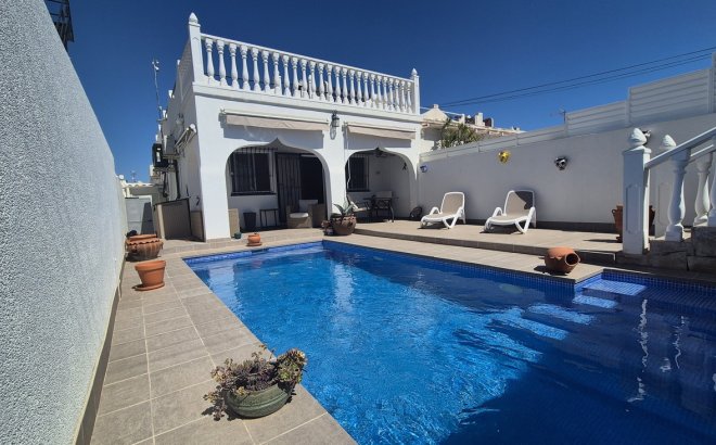 Resale - Semi Detached -
San Miguel de Salinas - Inland