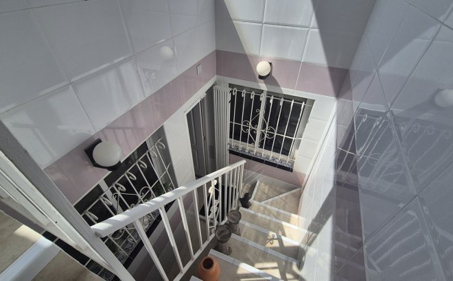 Resale - Semi Detached -
San Miguel de Salinas - Inland