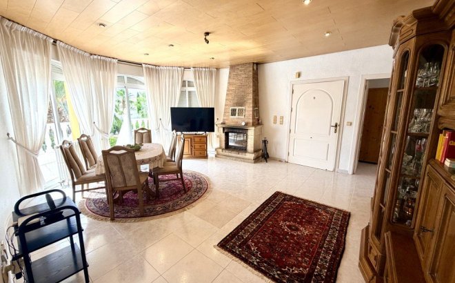 Resale - Villa -
Ciudad Quesada - Costa Blanca