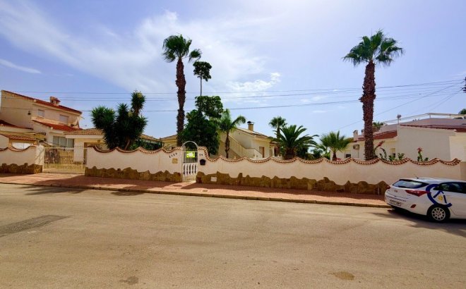 Resale - Villa -
Ciudad Quesada - Costa Blanca