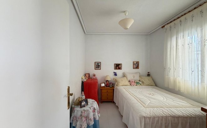 Resale - Bungalow -
Torrevieja - Torreblanca