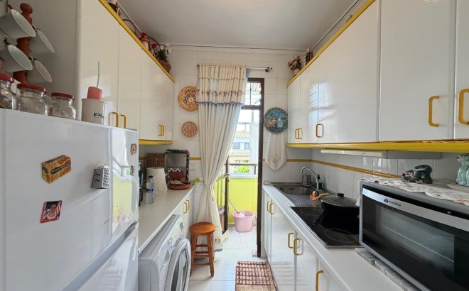Resale - Bungalow -
Torrevieja - Torreblanca