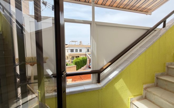 Resale - Bungalow -
Torrevieja - Torreblanca