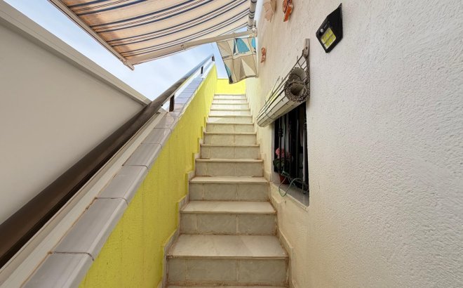 Resale - Bungalow -
Torrevieja - Torreblanca