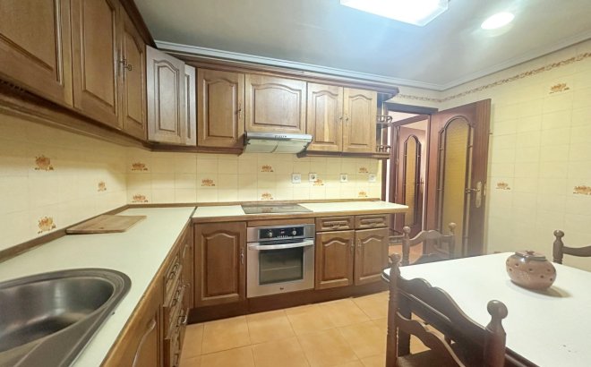 Resale - Apartment -
Torrevieja - Centro